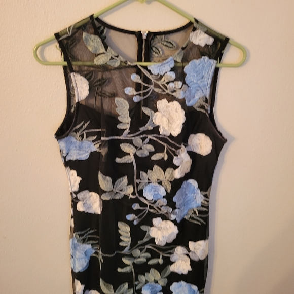 Calvin Klein Embroidered Black Floral Dress Size 4 - Picture 3 of 10